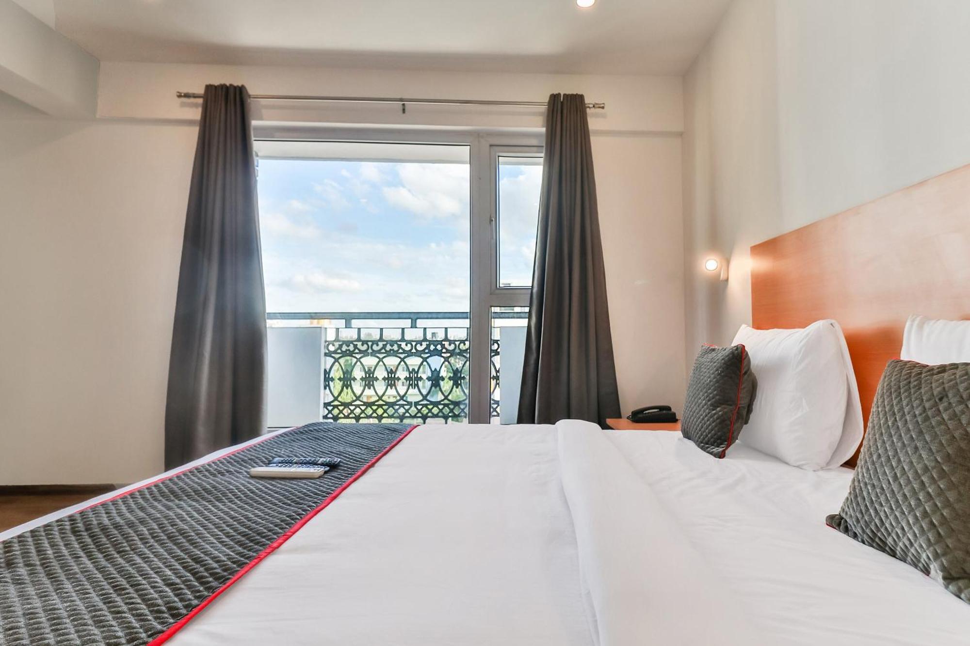 Super Townhouse Reva College University Yelahanka Екстериор снимка