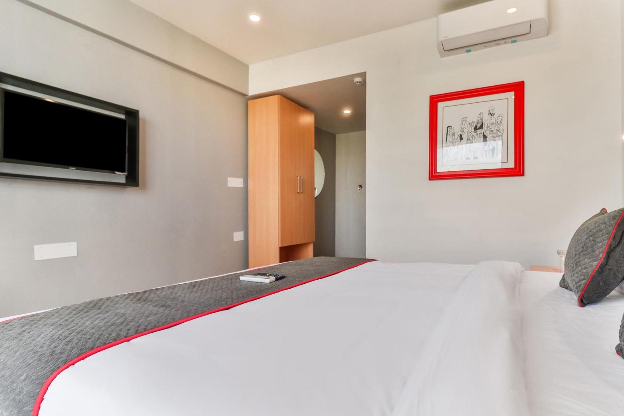 Super Townhouse Reva College University Yelahanka Екстериор снимка